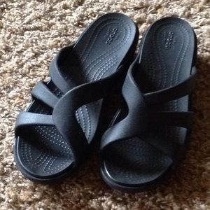 CROCS women's size 10, like new